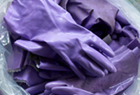 塩化ビニール製手袋の検品