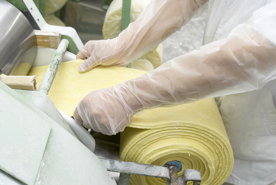 裾口にはゴム入りでズリ落ちにくい