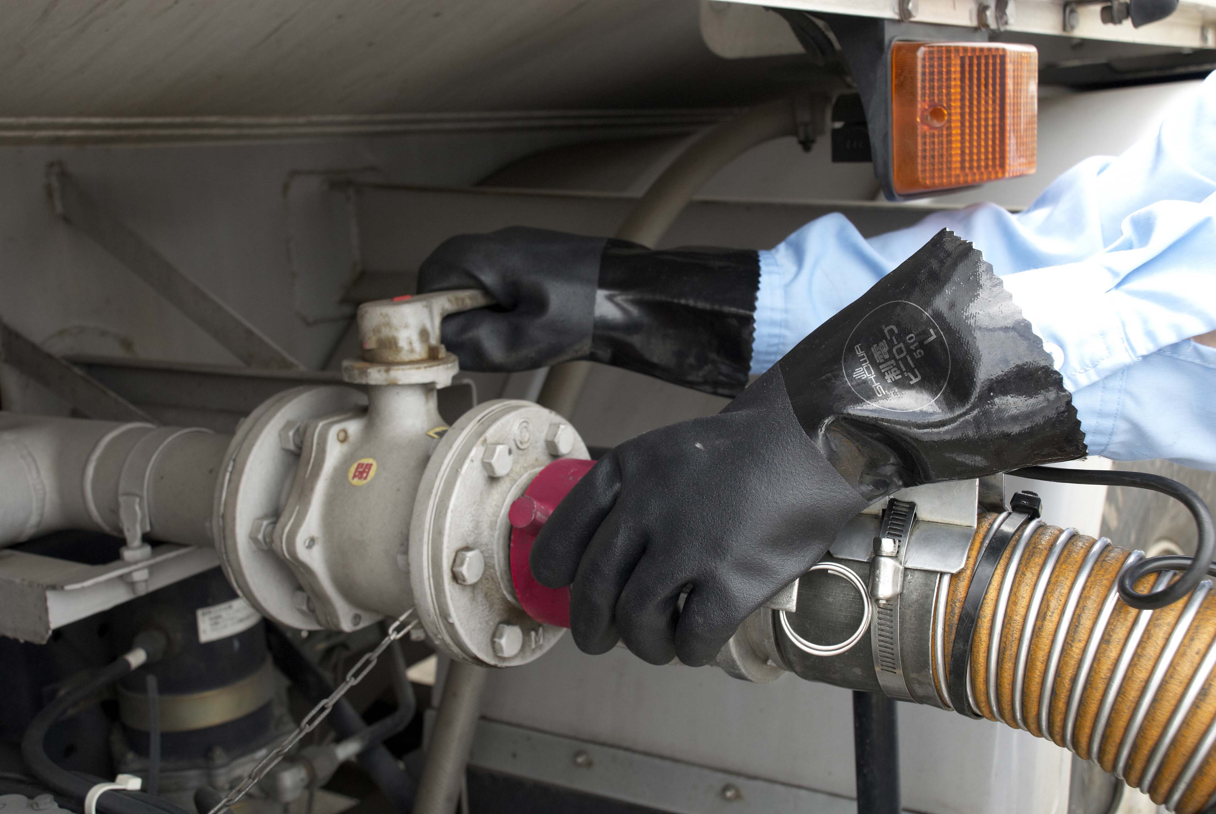 静電気の蓄積を抑制