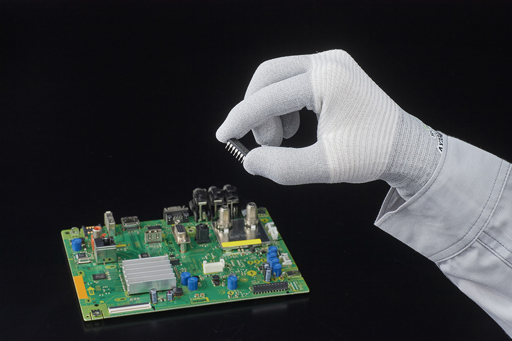 帯電による静電気の発生を抑制